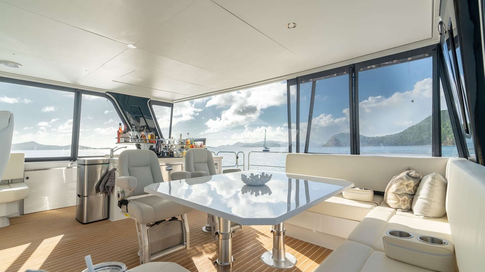 FOREVER YOUNG, Aufnahme aus dem Yachtportfolio 10