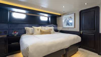 KING CABIN/ CONVERTIBLE 1