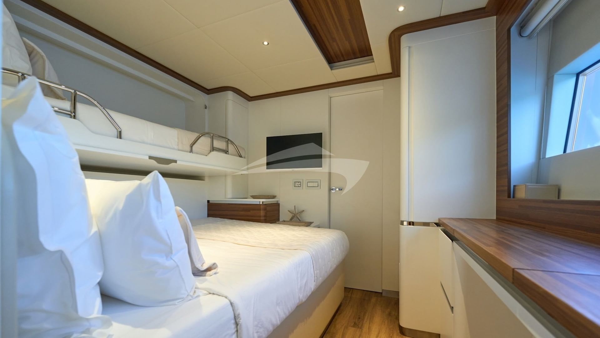 ATRAVERSIA studio double bed