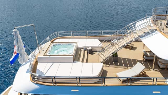 AETERNA yacht charter photo 3