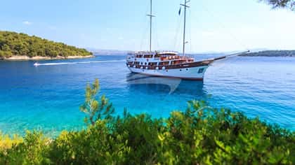 CESARICA 41m motor yacht charter, photo 13
