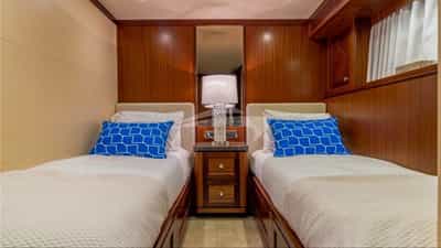 Twin Cabin