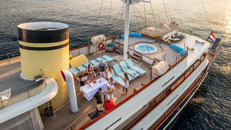 CASABLANCA 53m motor yacht charter, photo 5