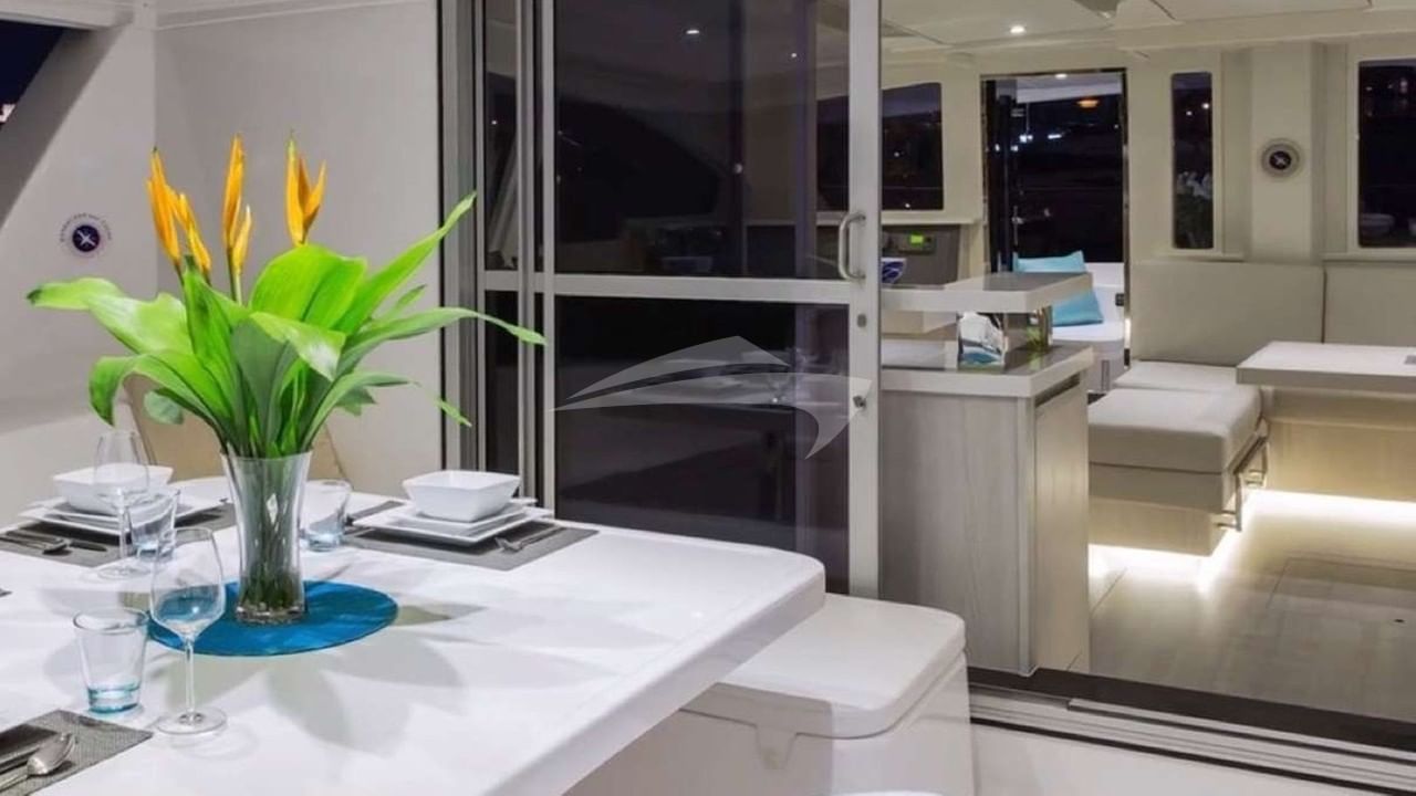 Cockpit / Kitchen  / Saloon