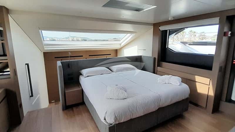 REGINE 29m motor yacht charter, photo 4