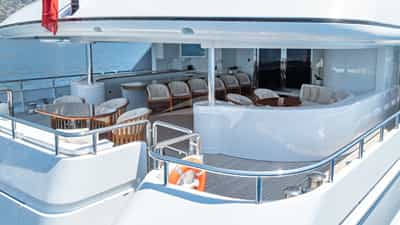 Main deck aft