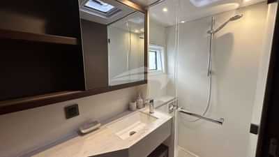 Guest Cabin Bathroom