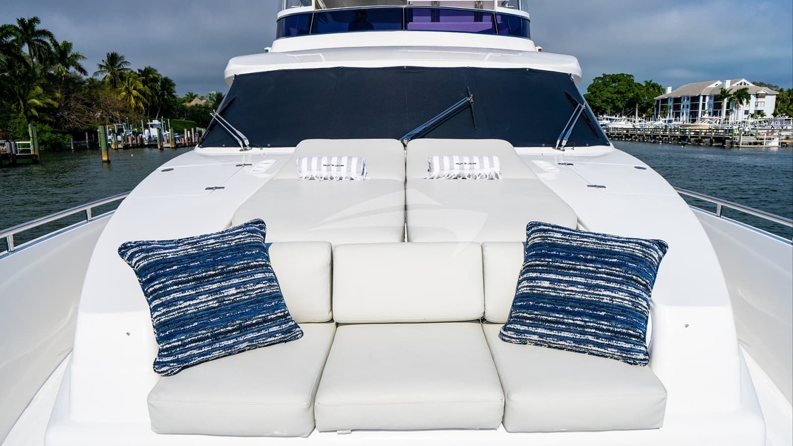 PILOT LOUNGE, photo from the yacht portfolio 27