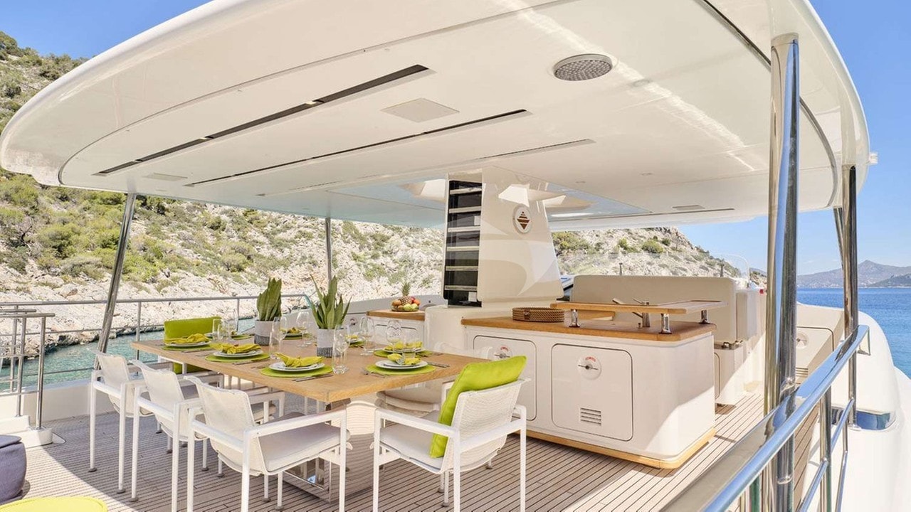 Sun Deck Dining Area