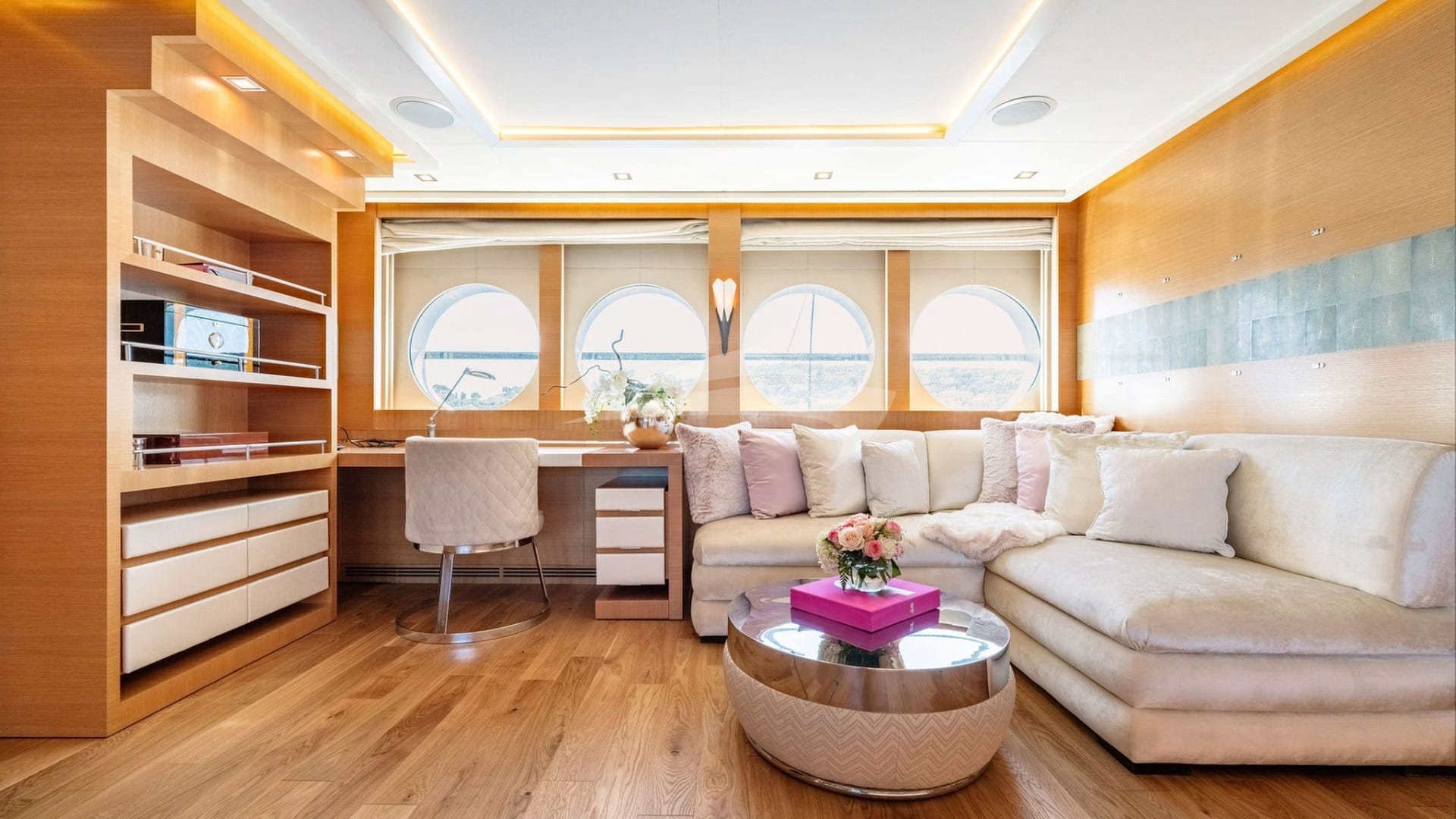 Master Stateroom seating