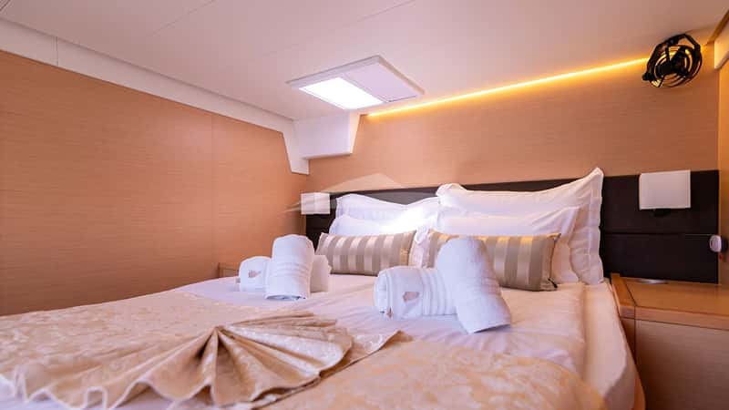 TOPAZ 17m sailing yacht charter, photo 6