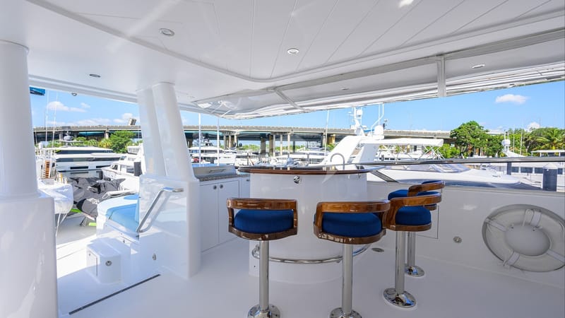 Flybridge Bar