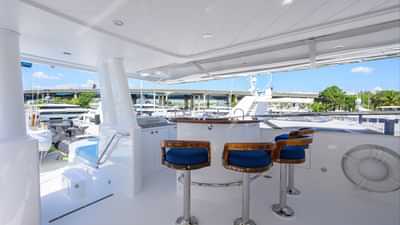 Flybridge Bar