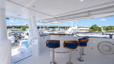 Flybridge Bar