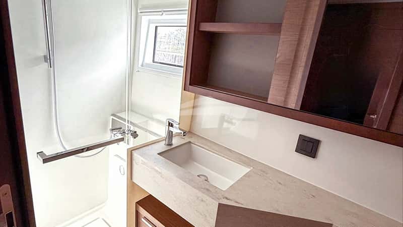 KERRY LEE 14m sailing yacht charter, photo 9