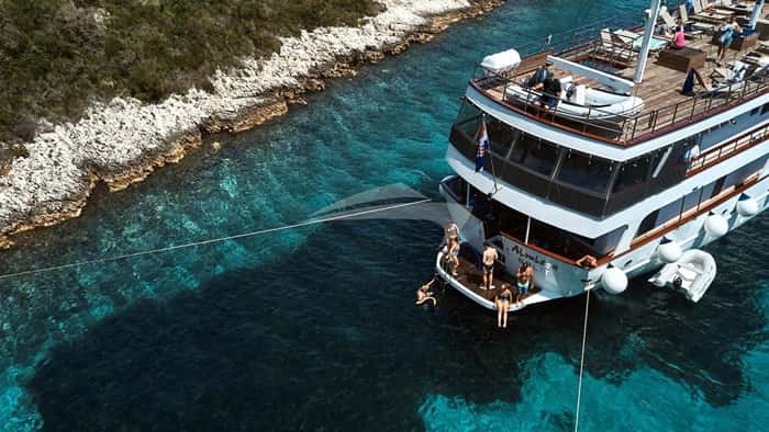 ALMISSA 40m motor yacht charter, photo 2