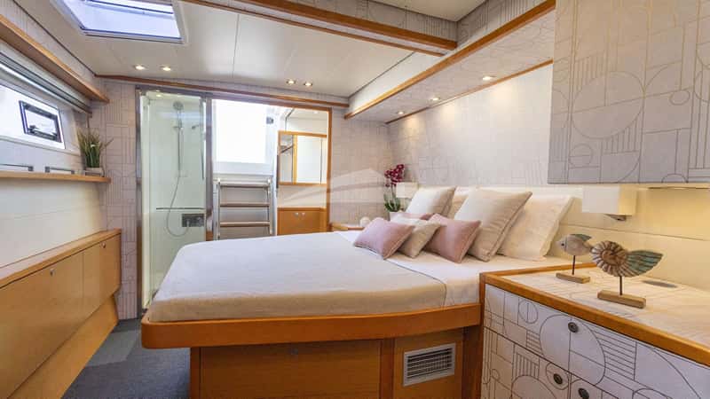 KING OF DIAMONDS 17m sailing yacht charter, photo 7