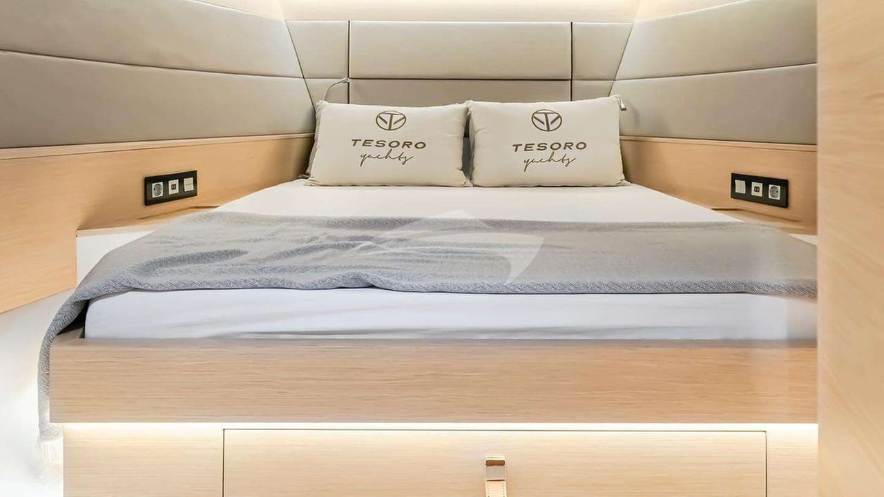 Master Cabin Bed