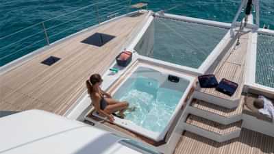 Deck Jacuzzi