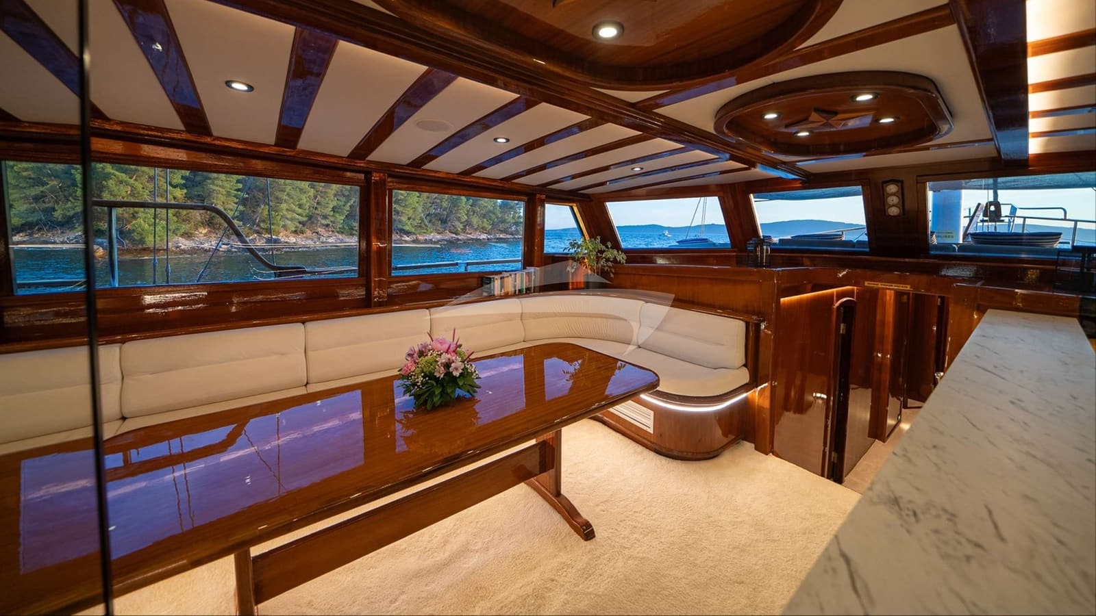 ALLURE, Aufnahme aus dem Yachtportfolio 14