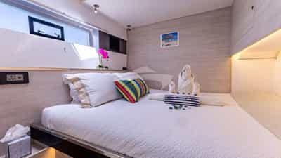 Mid Cabin