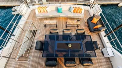 Upperdeck Aft