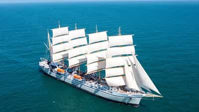 Profile at sail
