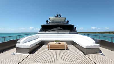 Foredeck seating