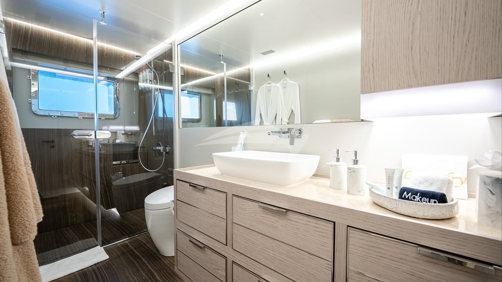 EAU LA LA, photo from the yacht portfolio 13