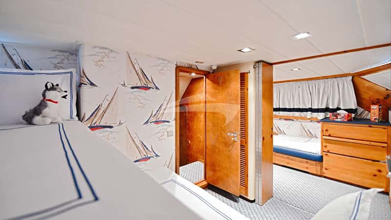 SOMETHING COOL 46m motor yacht charter, photo 7