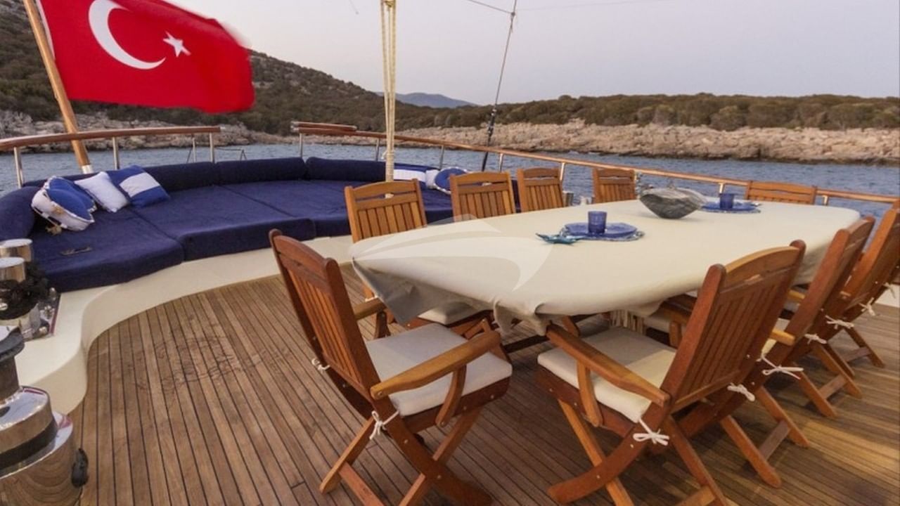 Aft Deck Dining
