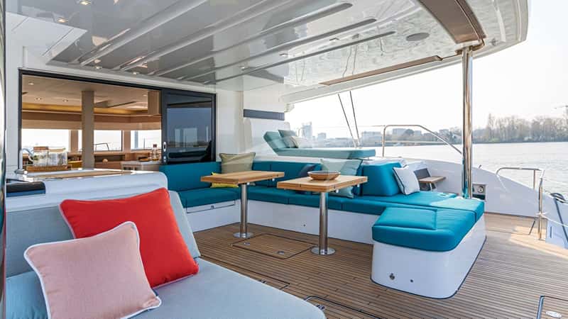 VALIUM 55 17m sailing yacht charter, photo 9
