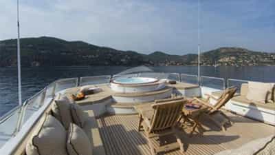 Deck Jacuzzi