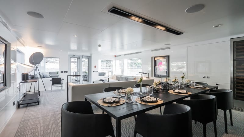 Formal dining in main saloon