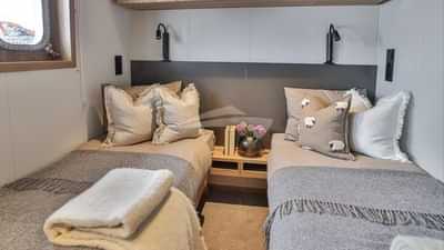 Twin Cabin