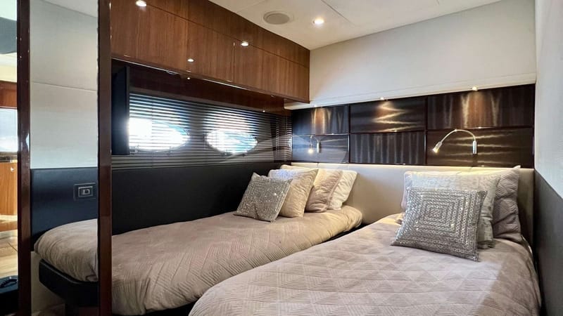 Twin Cabin