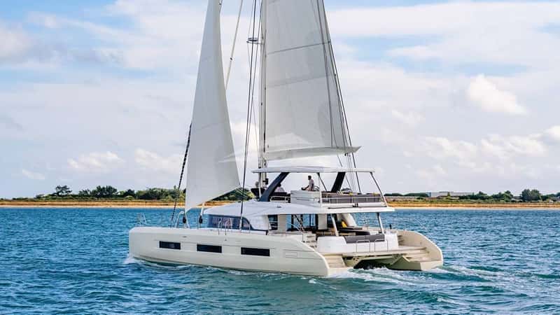 WHITE CAPS 21m sailing yacht charter, photo 10