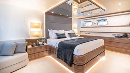 PAREAKI II 39m motor yacht charter, photo 7