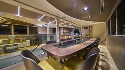 Rara Avis_salon