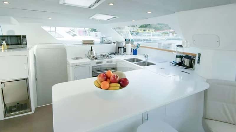 MOONSTRUCK 15m sailing yacht charter, photo 9