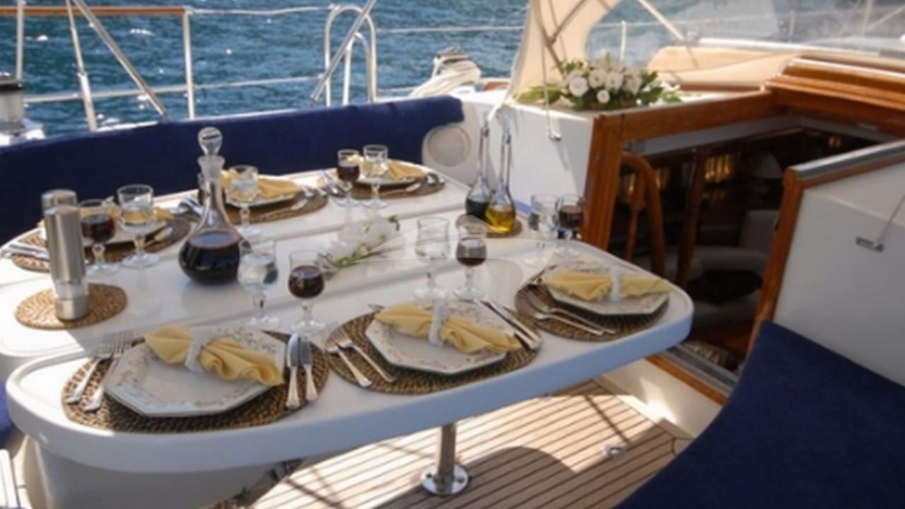 Deck Dining