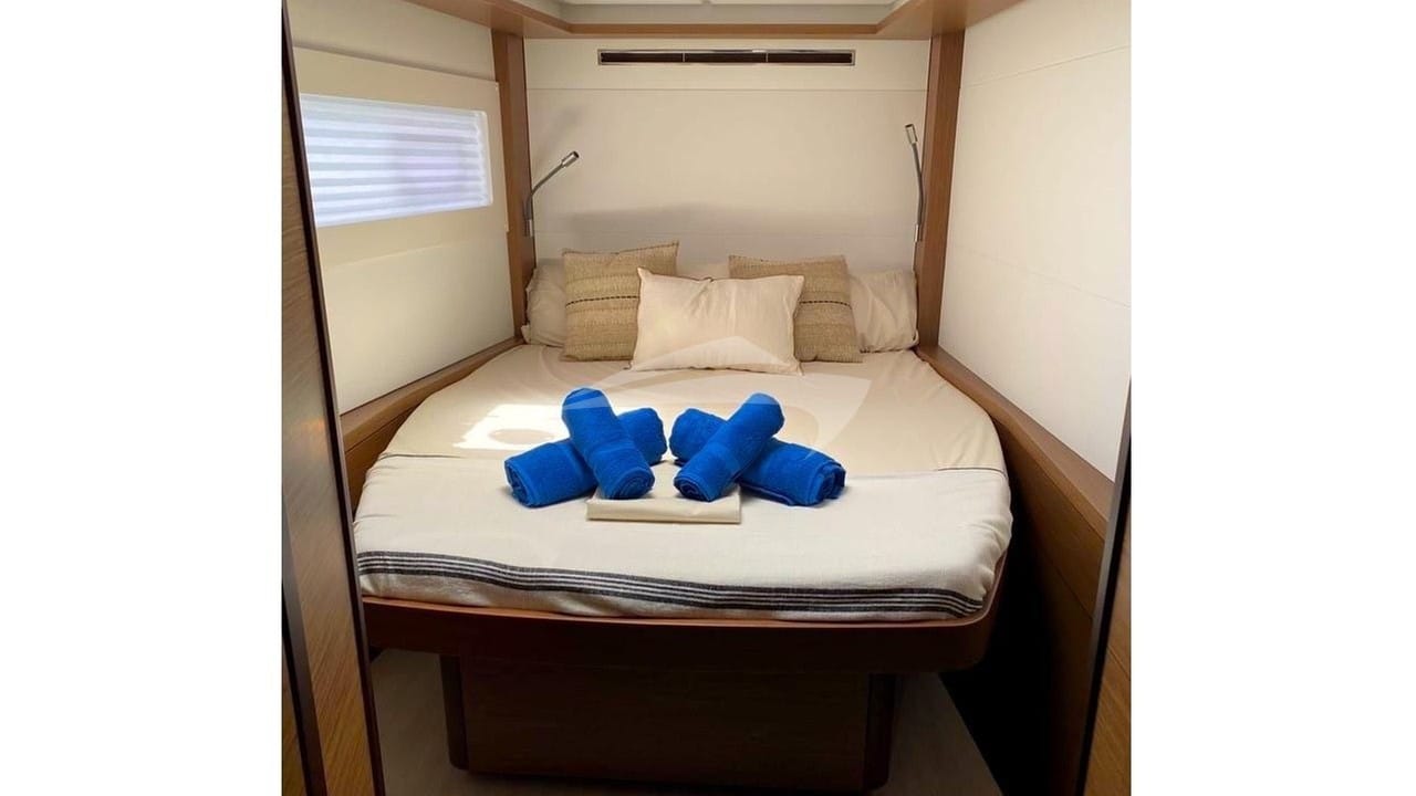 Forward port cabin