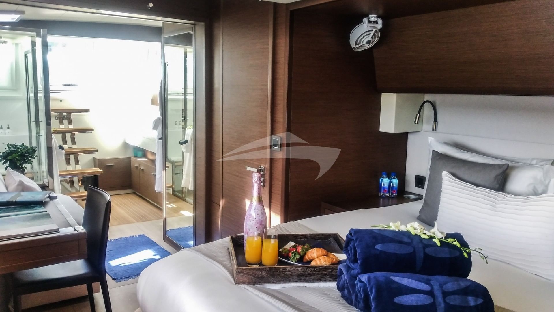 Master queen guest suite