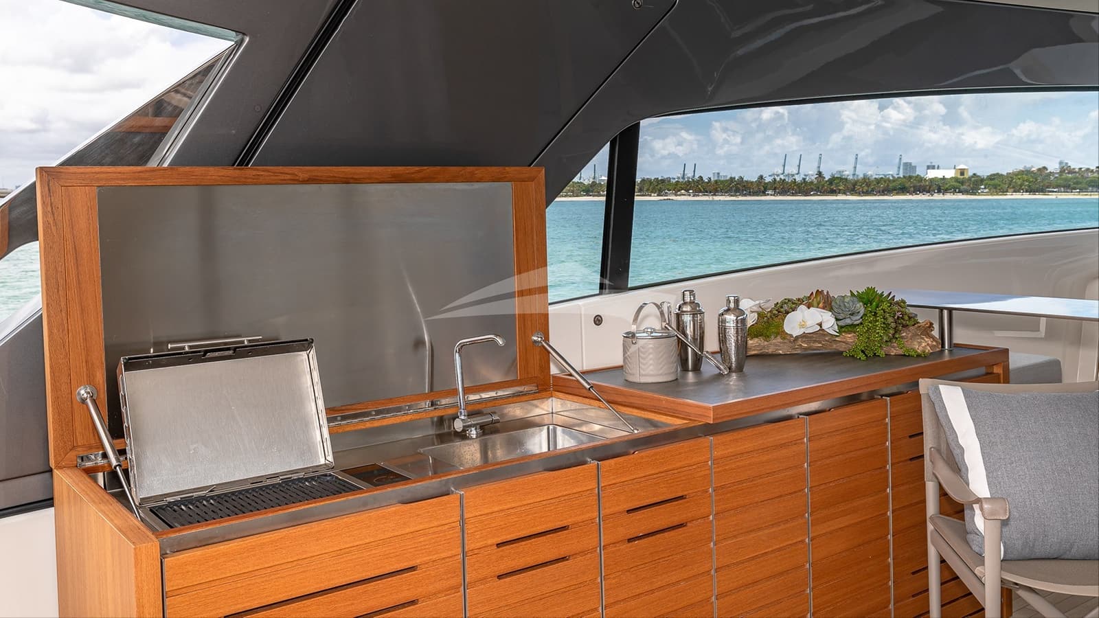 NO TIME TO DIE, photo from the yacht portfolio 17