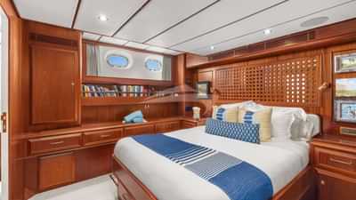 Guest Stateroom queen