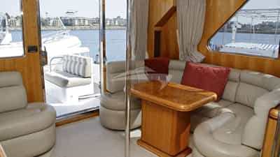 Enclosed Bridgedeck