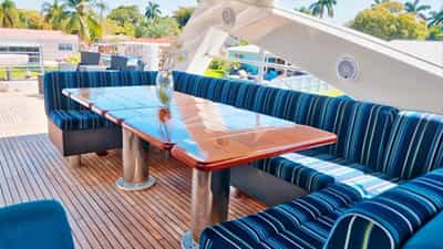 Flybridge Dining