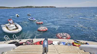 Swim Platform & Toys