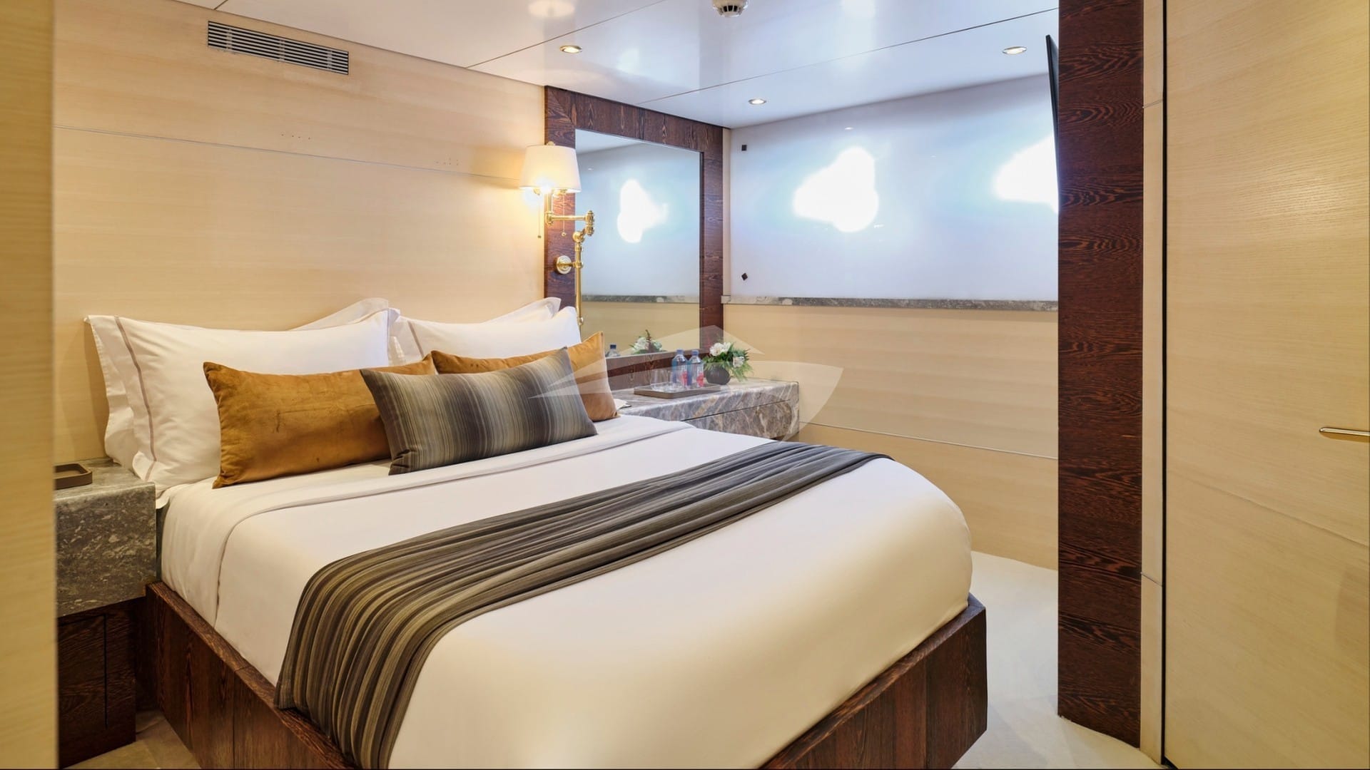 Double Cabin