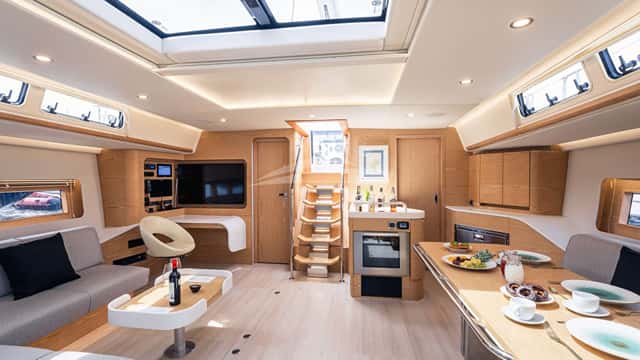 AGARIMO SIX yacht charter photo 5